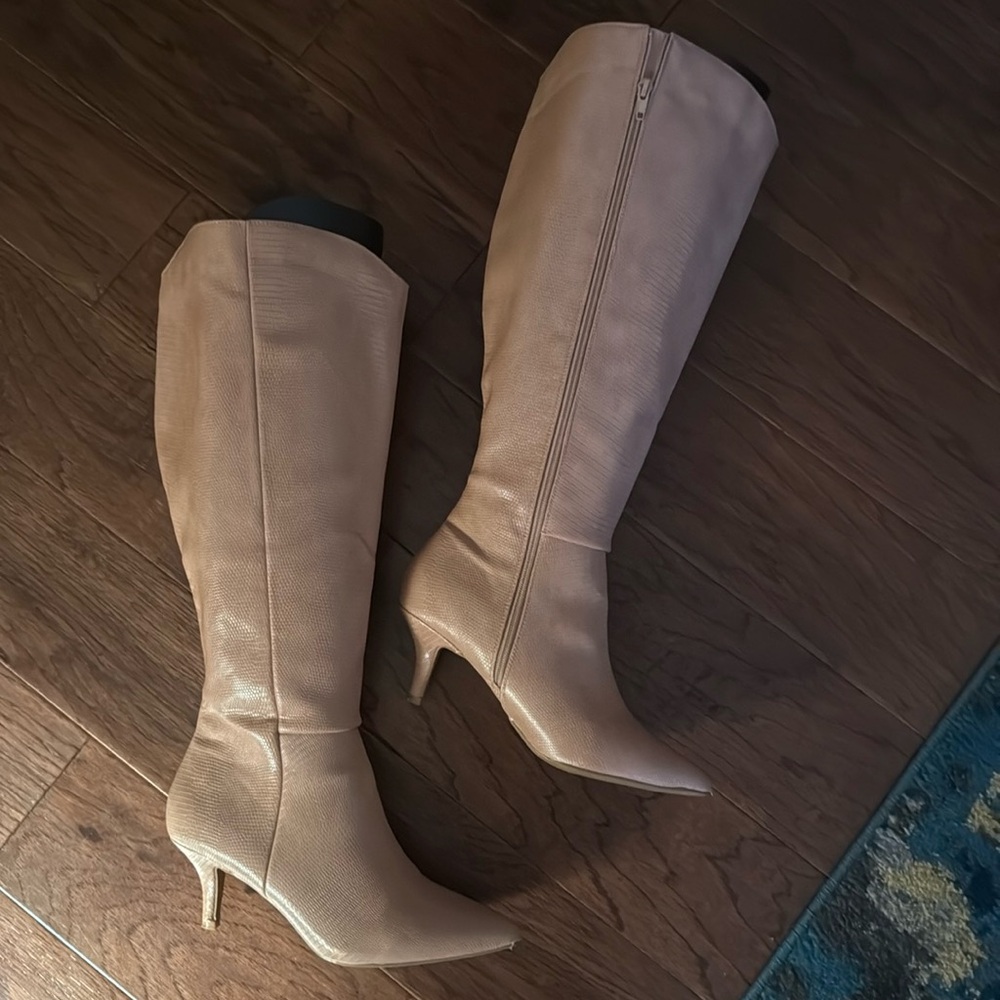 Journee collection Estrella extra wide calf boots pink size 9